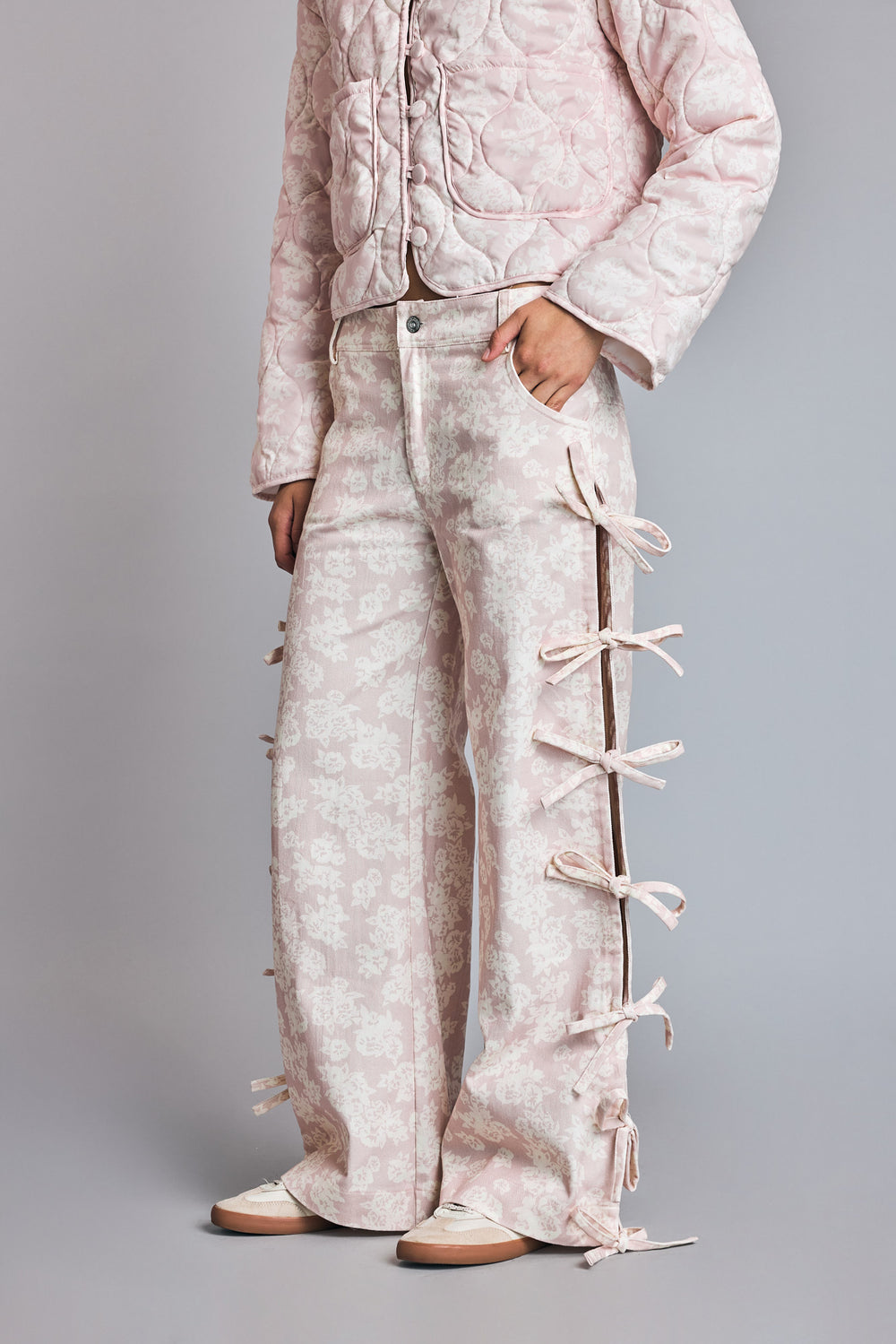 Pantalón Floral Tiro Bajo